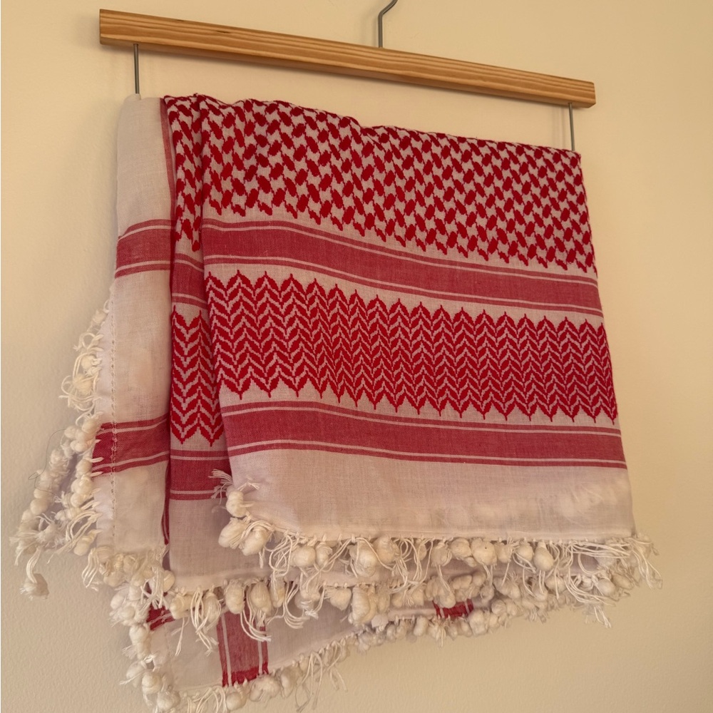 Traditional Authentic Jordanian/Arab Red and White Patterned Scarf